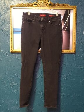 LAST CALL Guess Black Skinny Jeans for Women